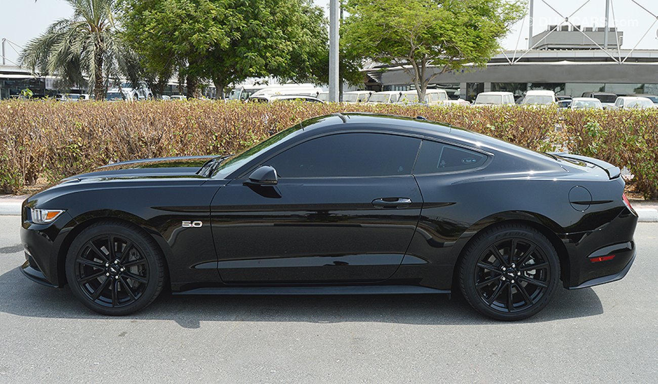 Ford Mustang GT Premium, 5.0L V8 GCC with Warranty until June 2020 + FREE Service at Al Tayer