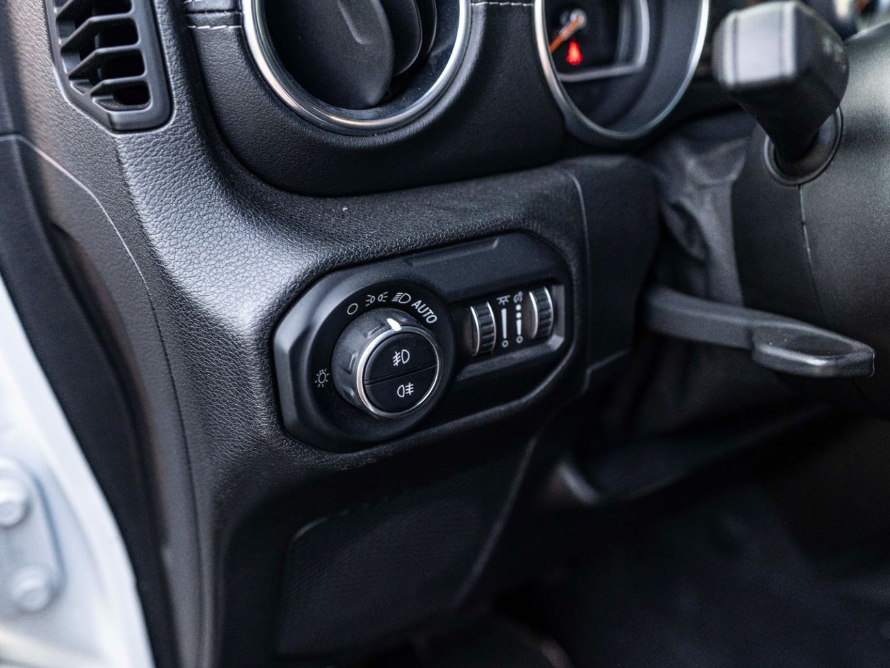 جيب رانجلر Sport 3.6L A/T (5 Seater)