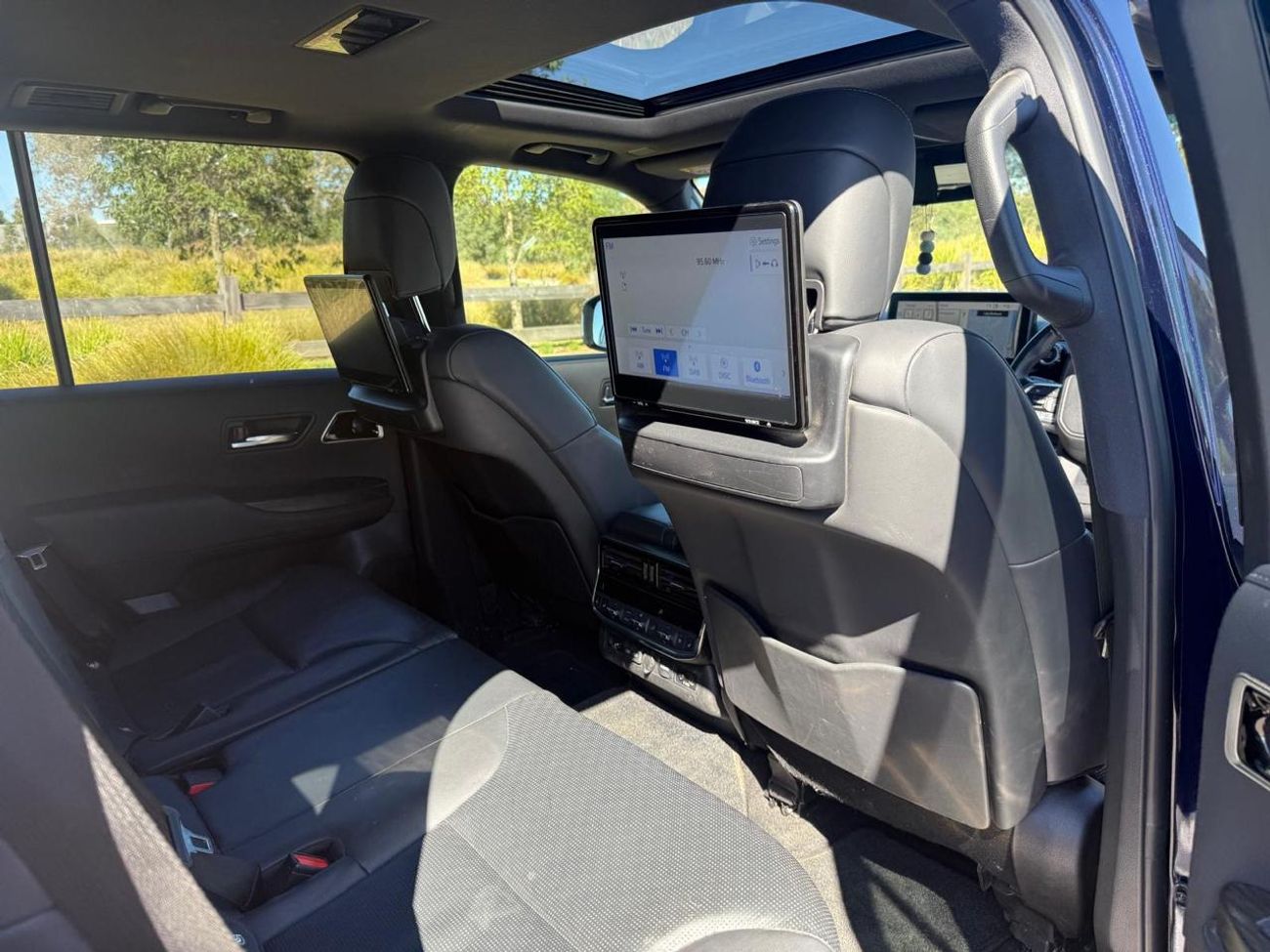 Toyota Land Cruiser Toyota Landcruiser Zx Sahara RHD diesel engine model 2022