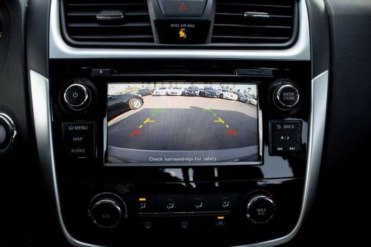 Nissan Altima SR sports