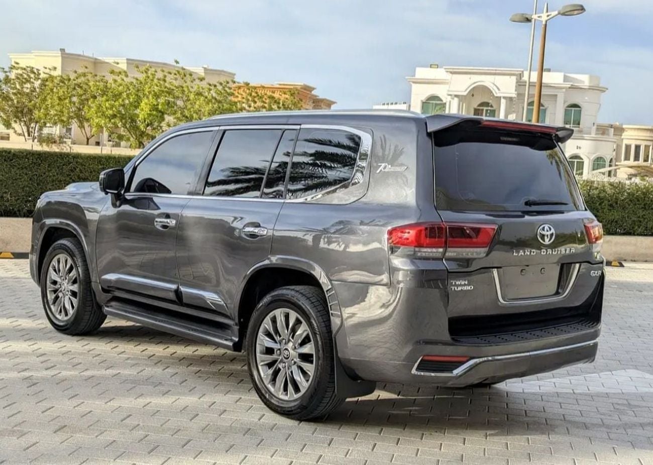 Toyota Land Cruiser GXR Toyota landcruise 2013Model GXR Facelifted 2025 4.0L V6 petrol Engine Colour Black push start Transm