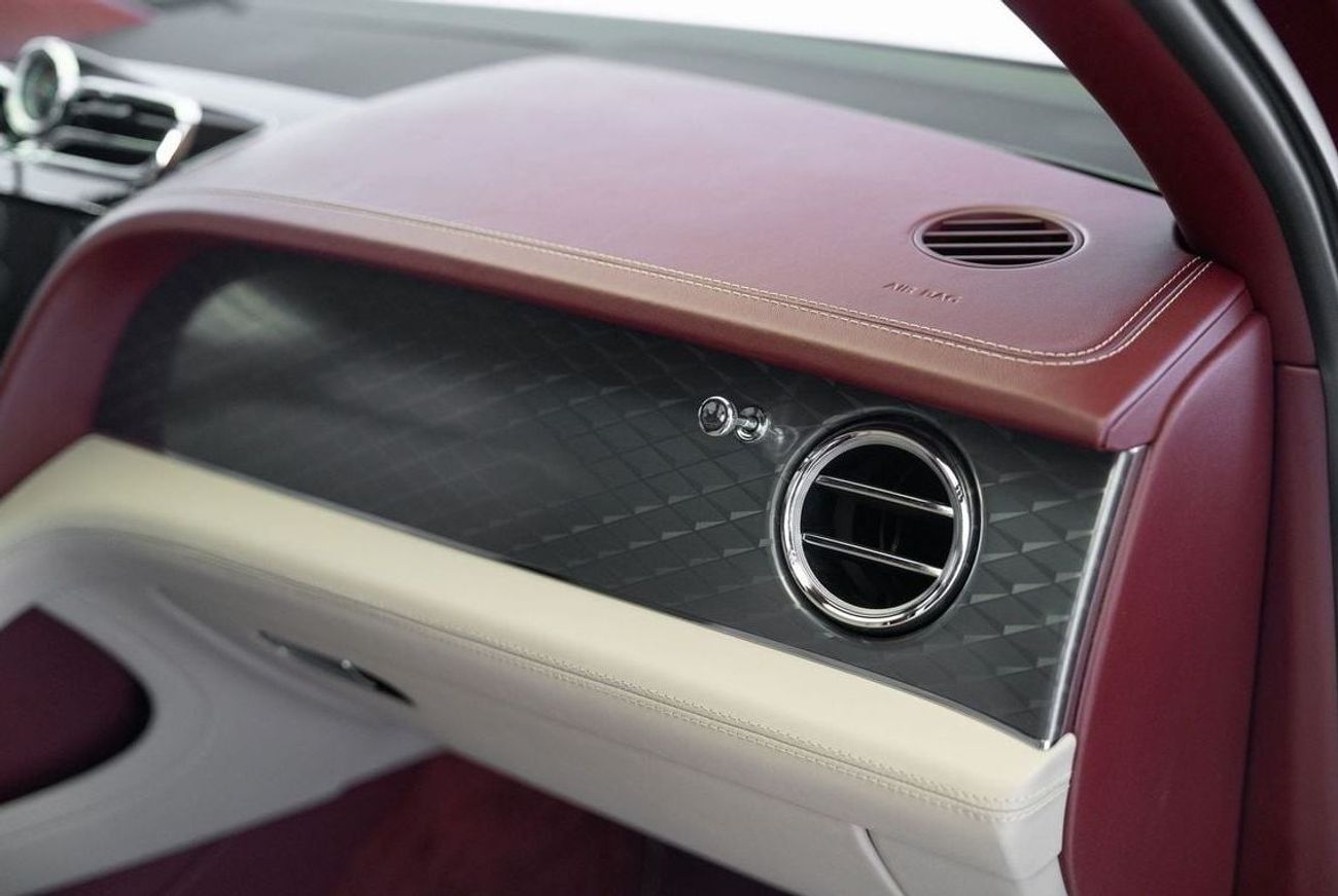 Bentley Bentayga FIRST EDITION Bentley Bentayga V8