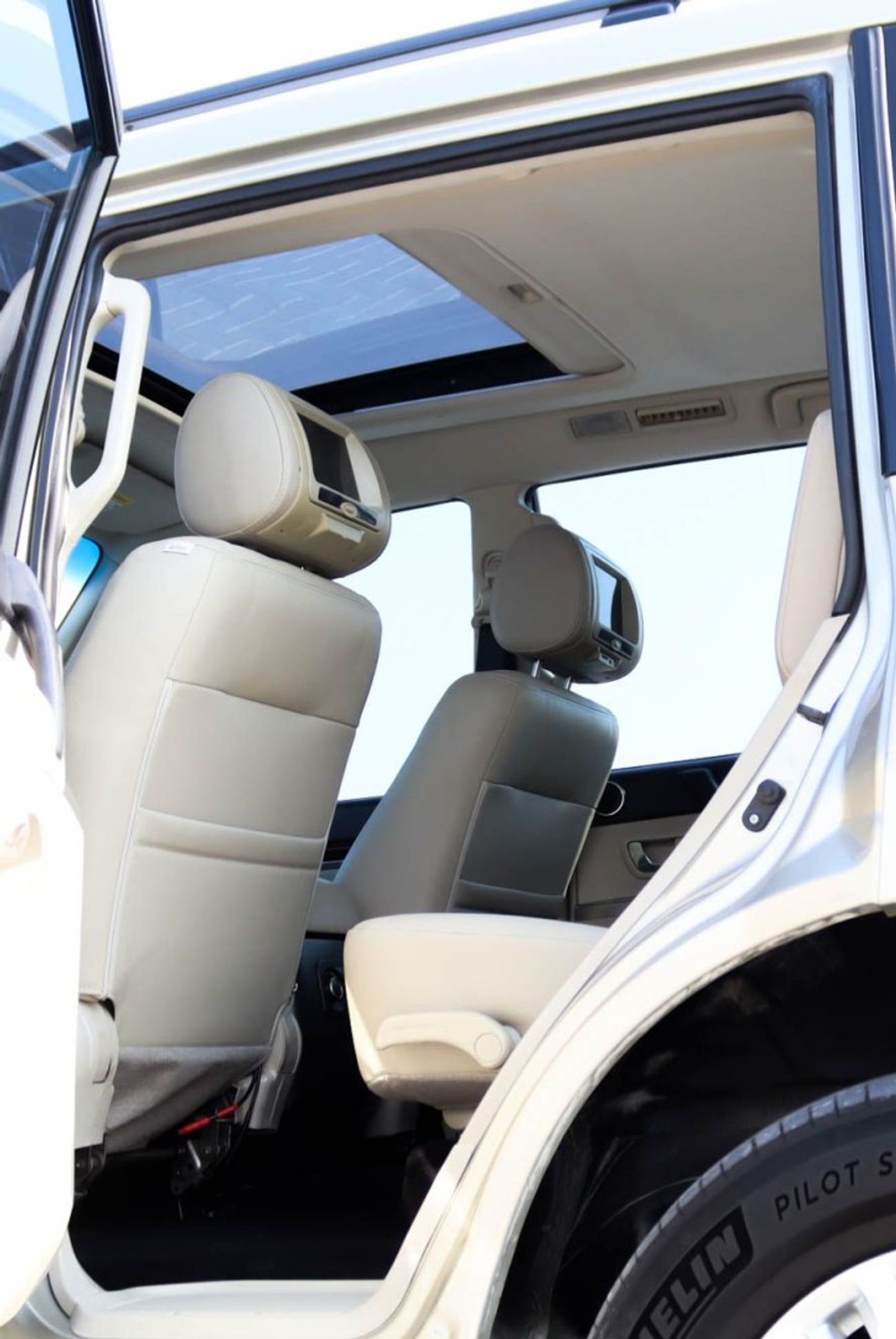 ميتسوبيشي باجيرو GLS 3.8L Mitsubishi Pajero 2014 3.8L full option v6 GCC accident-free in excellent condition