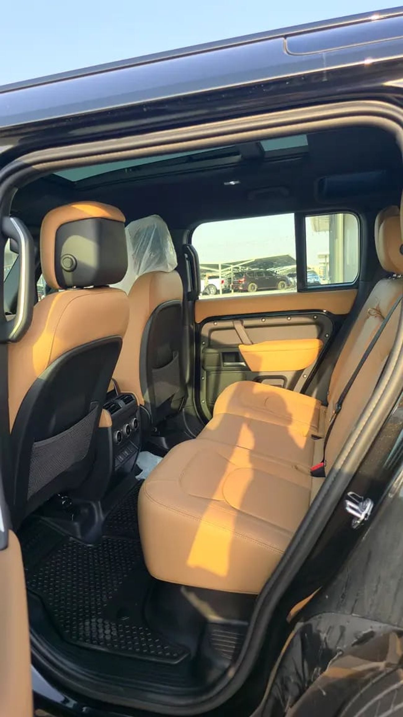 Land Rover Defender 110 V6 P400 HSE | GCC | BRAND