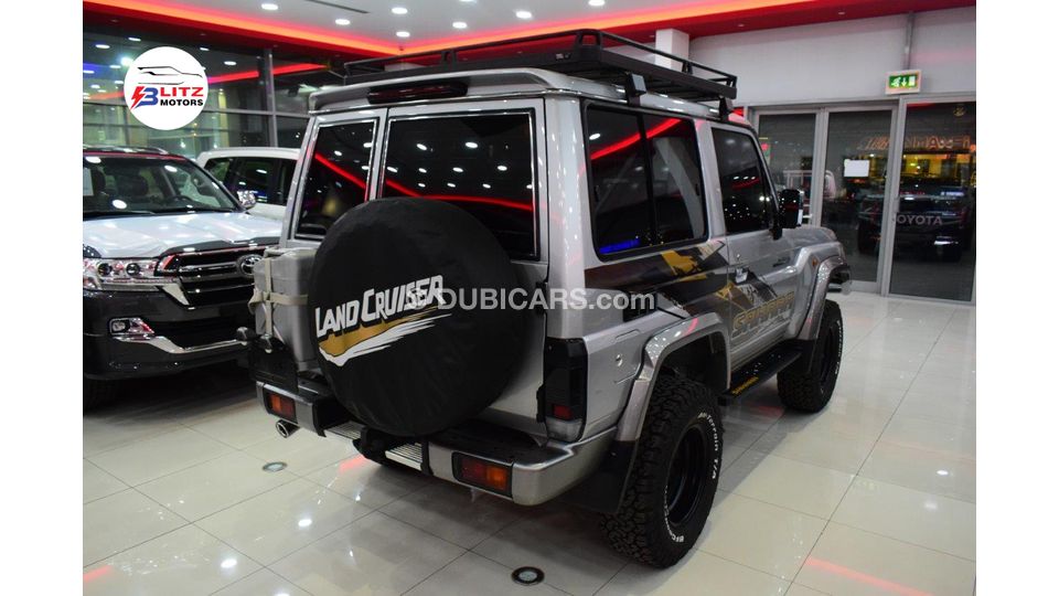 Toyota Land Cruiser 71 HARDTOP SHORT WHEEL BASE V6 4.0L PETROL 5 SEAT