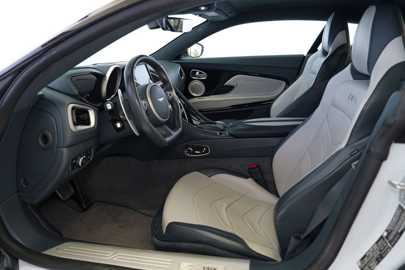 Aston Martin DBS Superleggera 5.2L