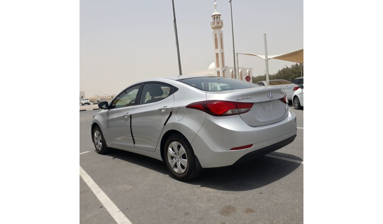 Hyundai Elantra السيارة نظيفه جدا بحاله ممتازه بدون حوادث ضمان شاسيه جير ماكينه