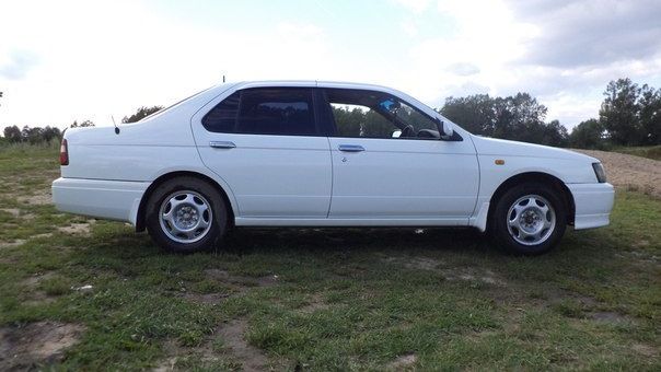 Nissan Bluebird exterior - Side Profile