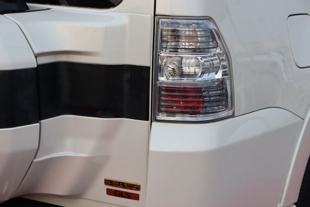 Mitsubishi Pajero GLS Highline Mitsubishi Pajero GLS 3.8L / GCC / 2020 / Free Accident