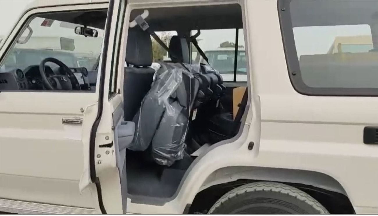 تويوتا لاند كروزر 70 LC76 4.2L MT DIESEL 5 DOORS