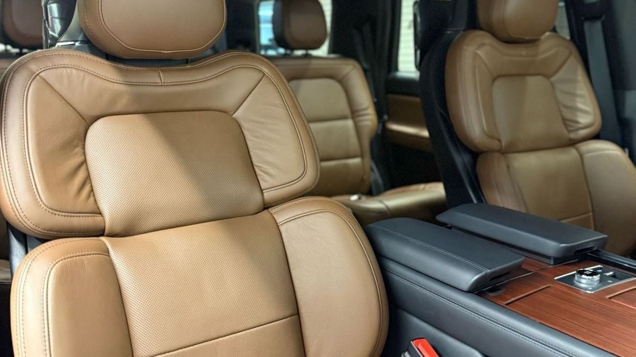 Lincoln Navigator Std 3.5L | GCC Specs | Warranty & Service Contract Until 2029 | Only 5,000 KM