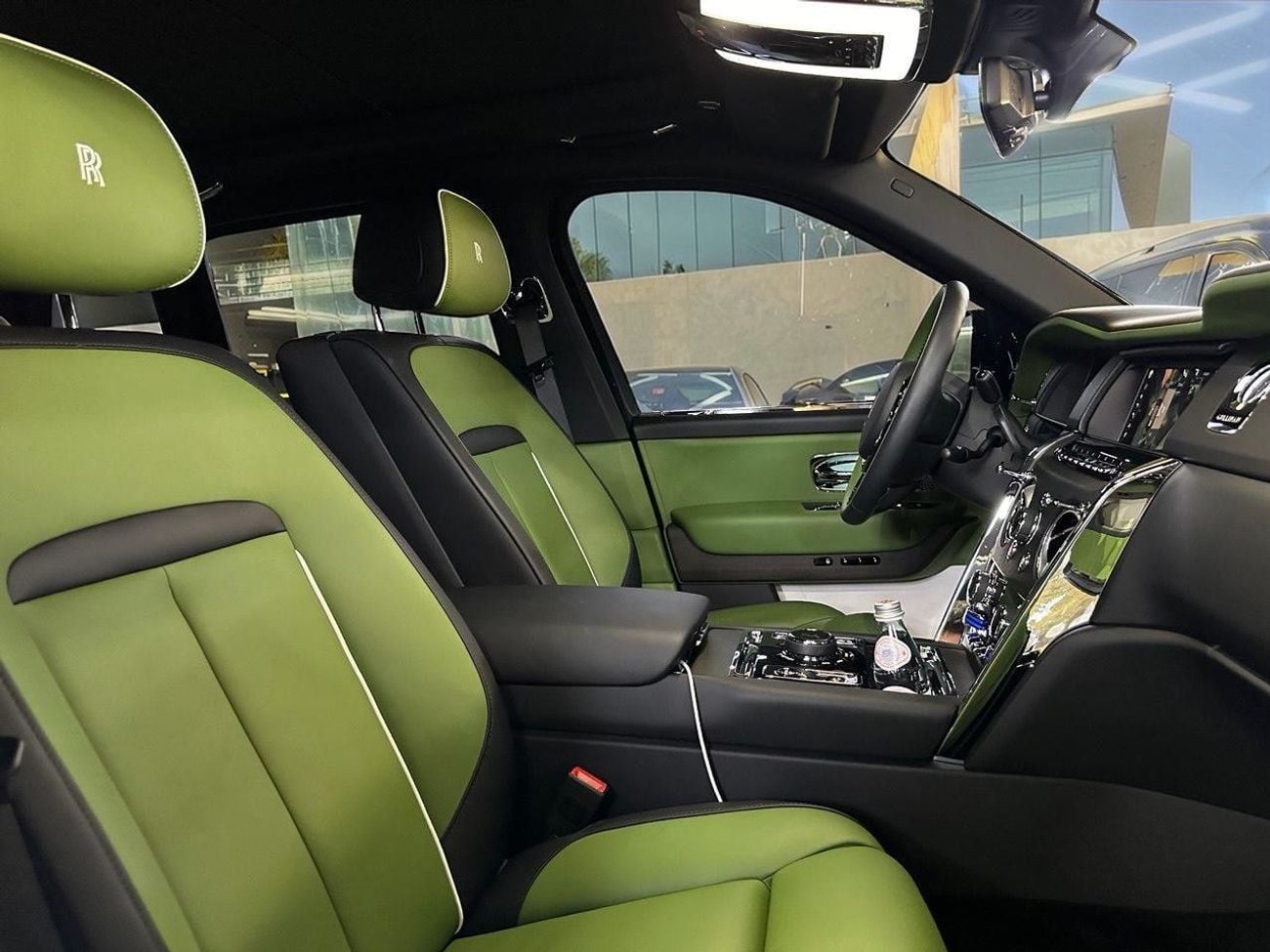 Rolls-Royce Cullinan AED 27,800 P.M | 0% DOWN PAYMENT | ROLLS-ROYCE CULLINAN | AGENCY WARRANTY & SERVICE CONTRACT