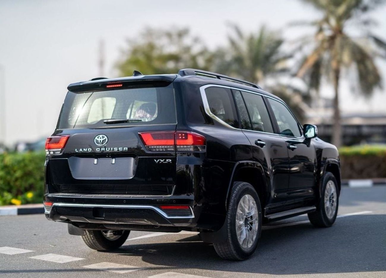 Toyota Land Cruiser LC300 3.3 VXR TT DSL 2025 MODEL