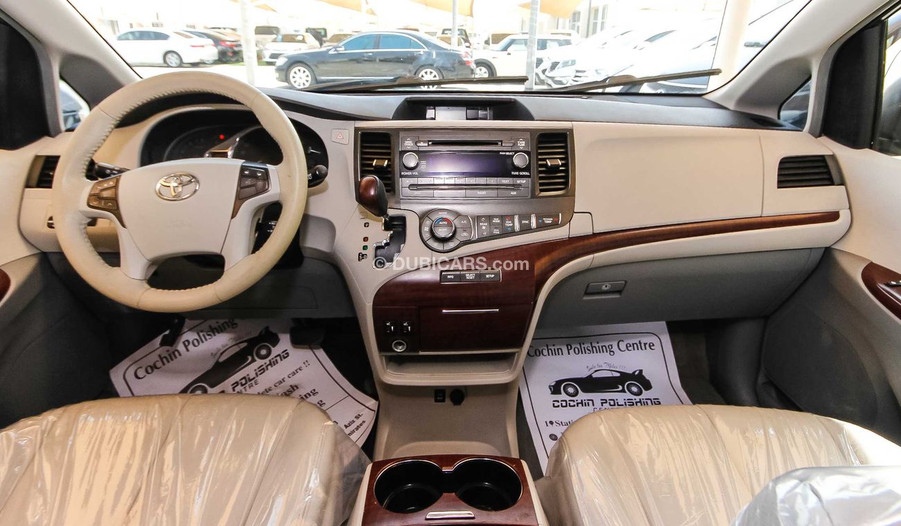 Toyota sienna dubai Toyota sienna dubai
