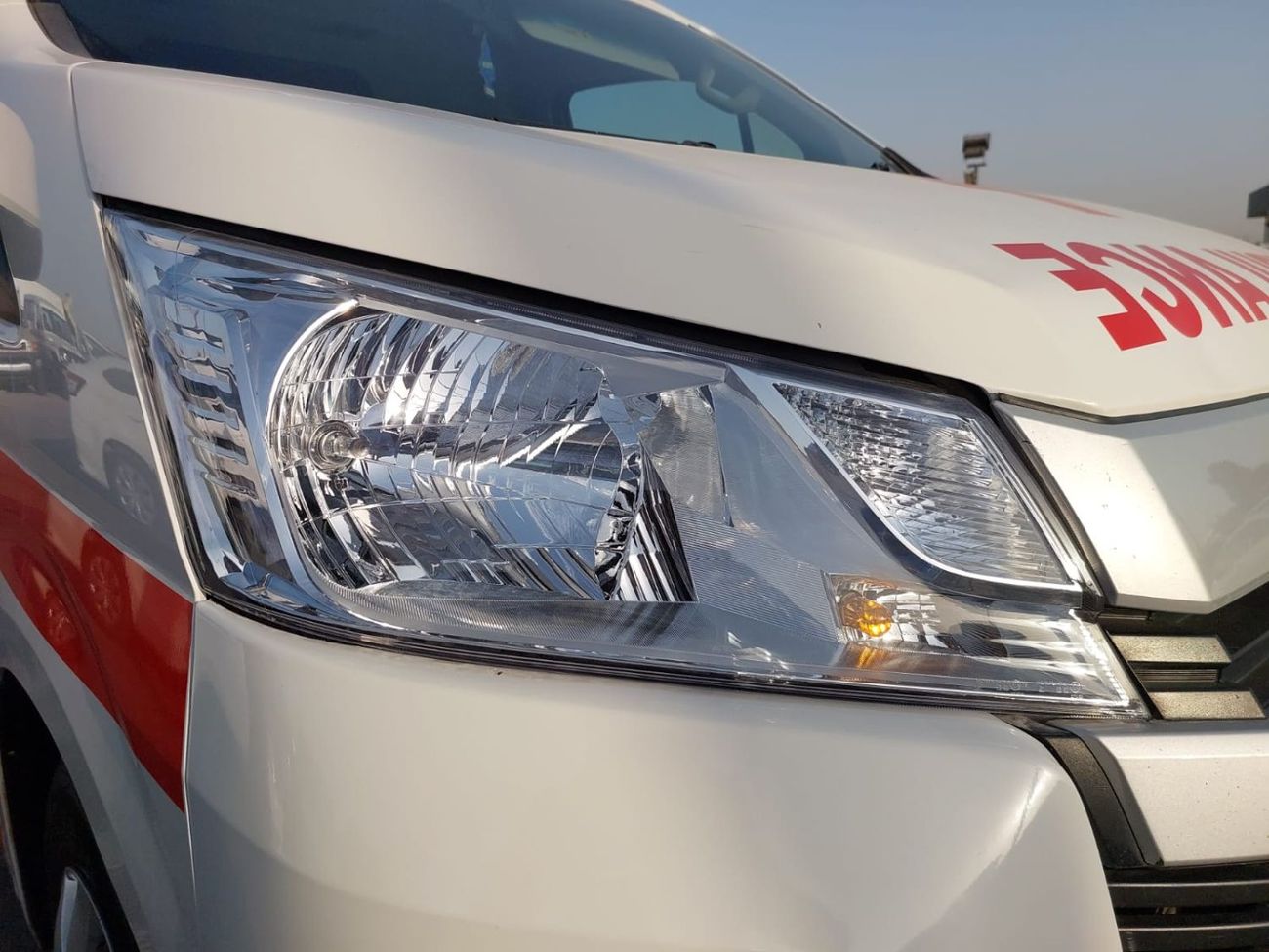 تويوتا هاياس TOYOTA HIACE VAN AMBULANCE RHD 2020 MODEL 2.8 L DIESEL AUTOMATIC(PM04638)