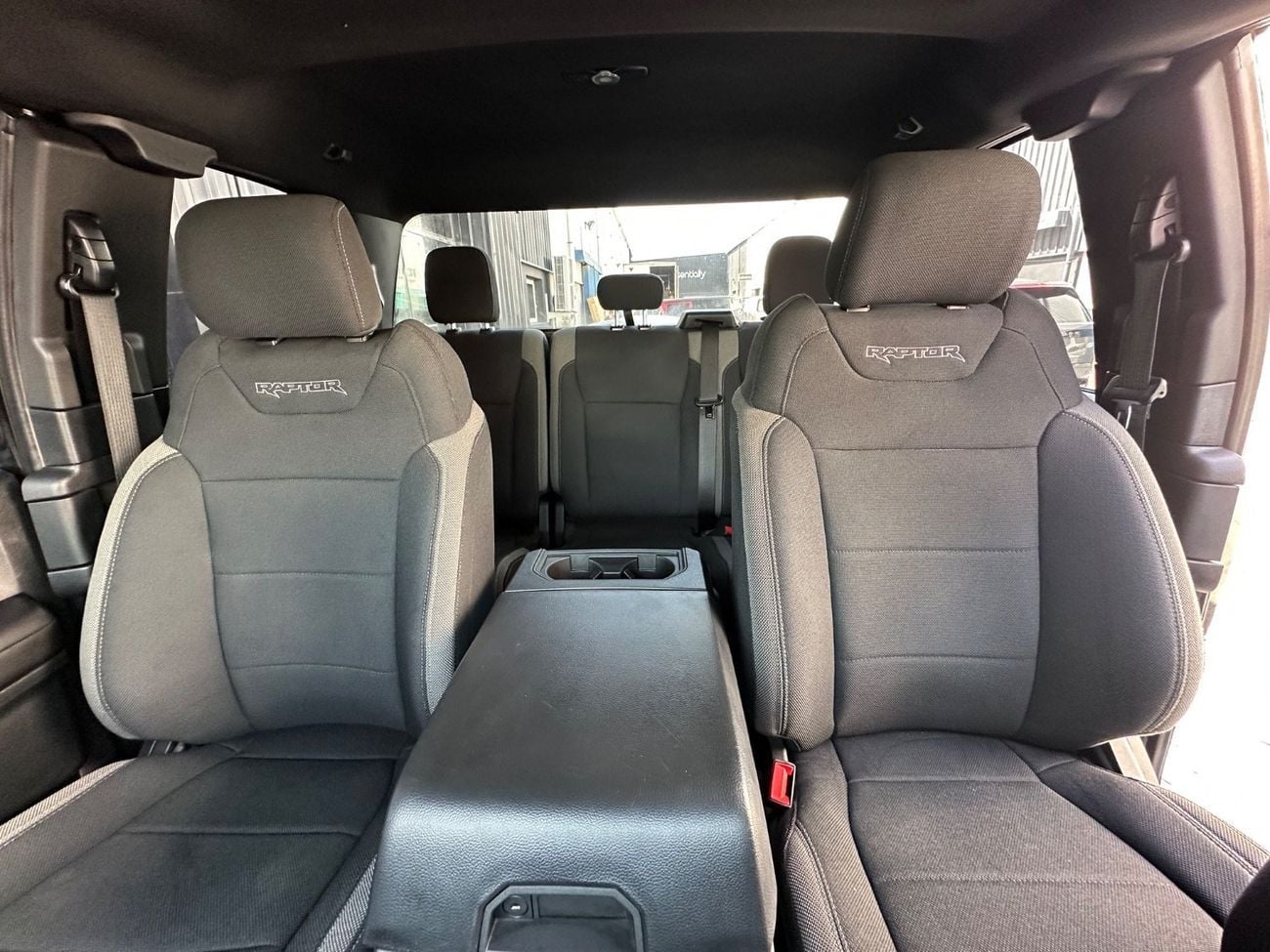 Ford F 150 Raptor FORD RAPTOR F-150 V8 CABIN & HALF | GCC | 2019 | FULL SERVICE HISTORY IN AL-FUTTAIM