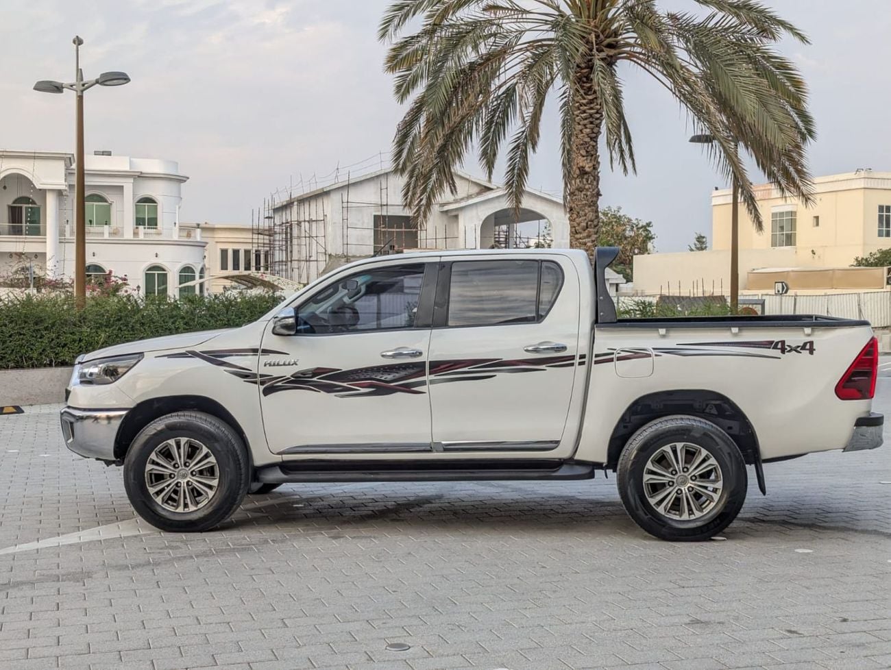 تويوتا هيلوكس Toyota Hilux pickup LHD 2021 white diesel engine 4-cylinder 2.4L