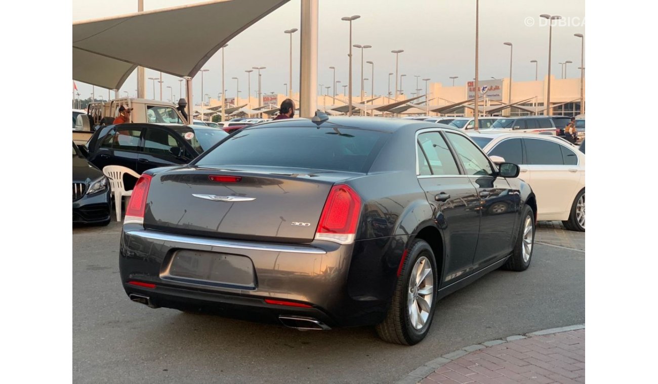 Chrysler 300C Std Chrysler C300_2016_Excellent_Condition _Full option