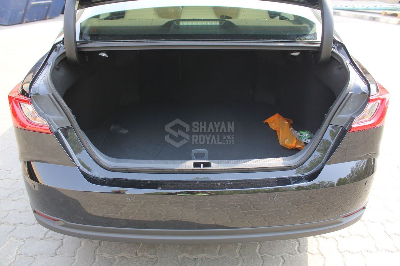 Toyota Camry LHD 2.5L HYBRID LE-G FWD AT 2025MY