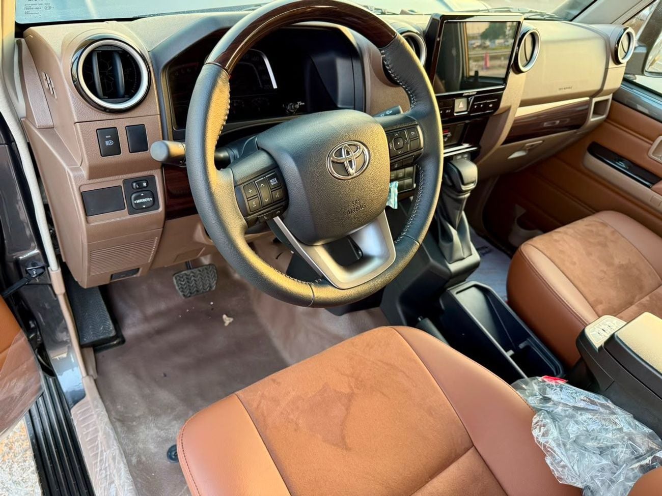 Toyota Land Cruiser Pickup 70 Toyota Land Cruiser (70 Series) (GRJ79) 4.0L Double Cabin 2026