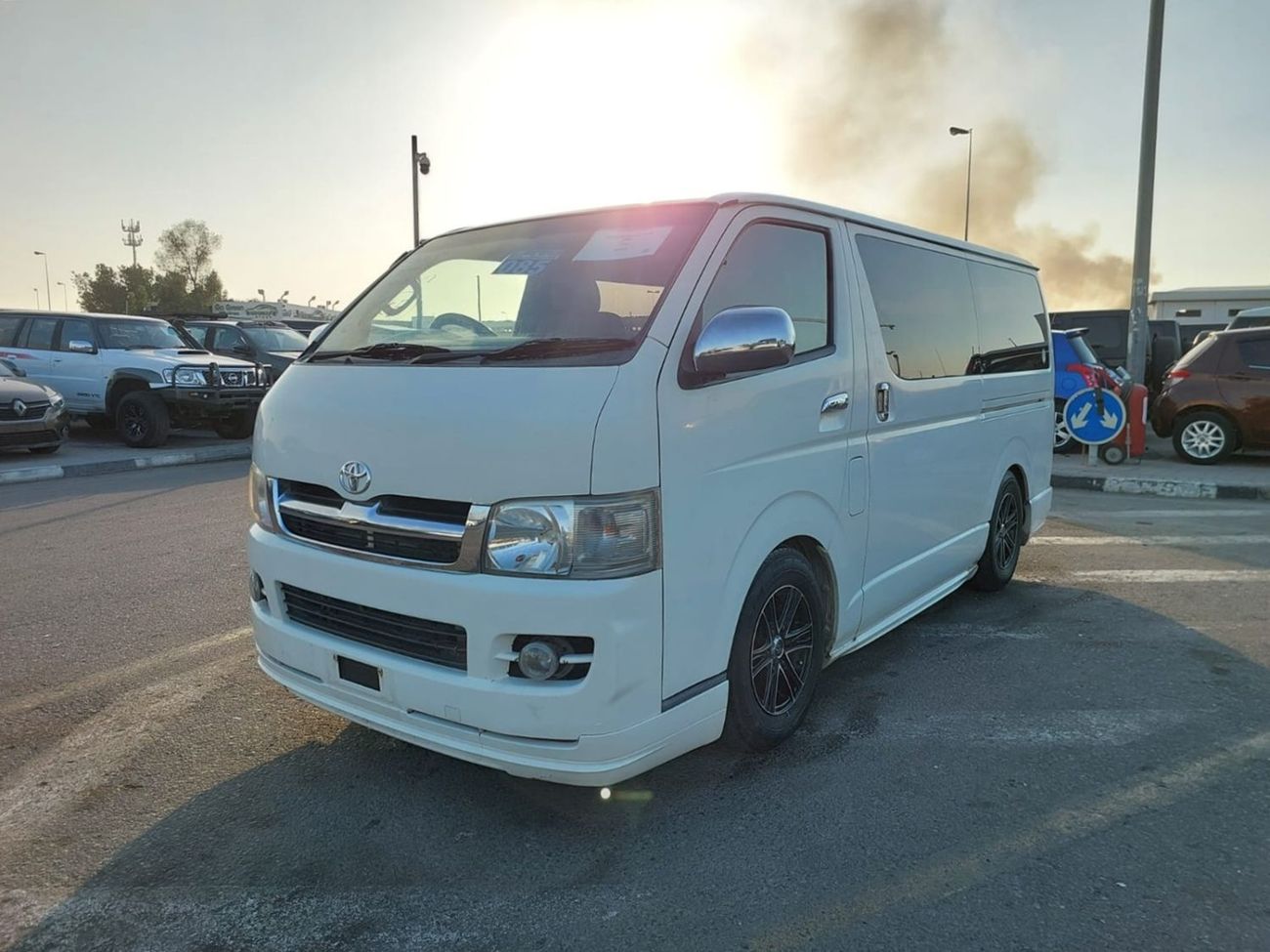 Toyota Hiace (RAMADAN OFFER) TOYOTA HIACE VAN RHD 2006 MODEL 2.0 L PETROL AUTOMATIC(PM41002)