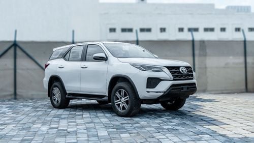 Toyota Fortuner EXR 2026 Toyota Fortuner GX 2.7L AT Petrol (White-Tan) RWD