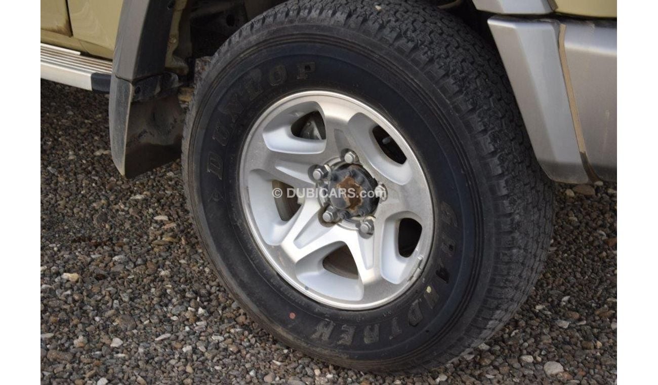 تويوتا لاند كروزر 71 HARDTOP SHORT WHEEL BASE  V6 4.0L PETROL