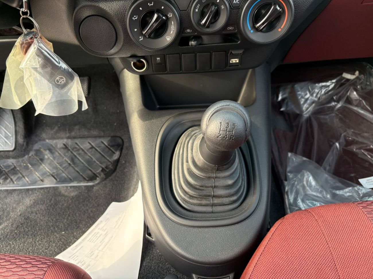 Toyota Hilux 2.0L petrol