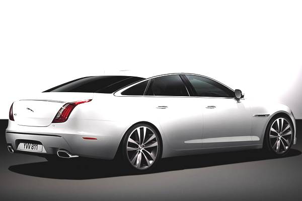 Jaguar XJ exterior - Rear Left Angled