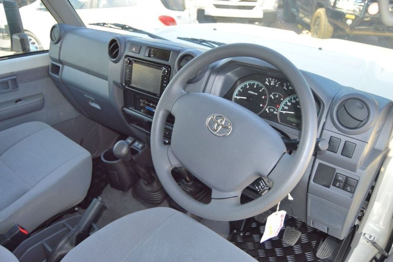 Toyota Land Cruiser 70 3 Doores