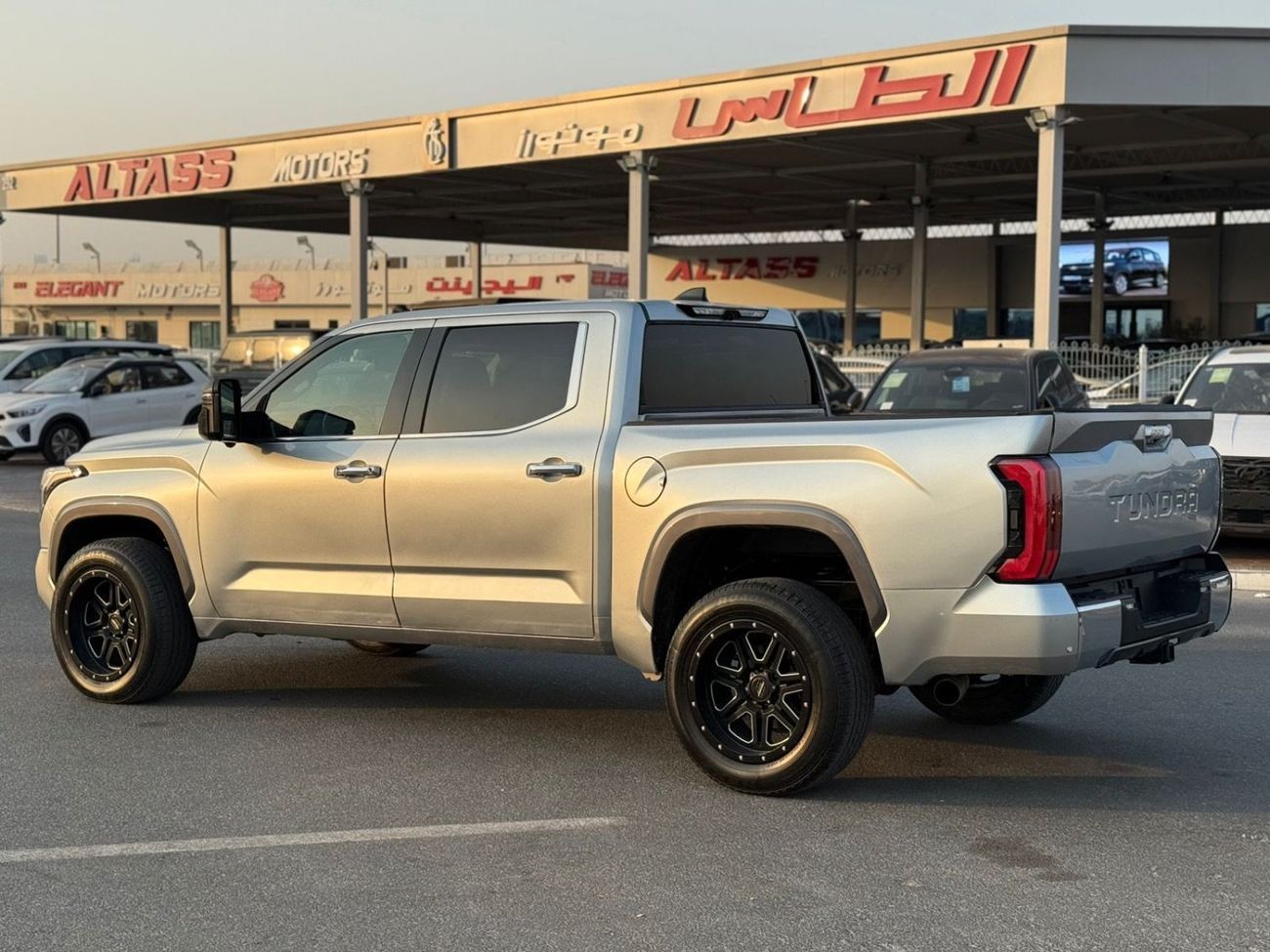 Toyota Tundra Limited Crewmax | panoramic | 360 Camera | Full option