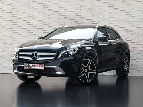 مرسيدس بنز GLA 250 Std 2.0L (211 HP)
