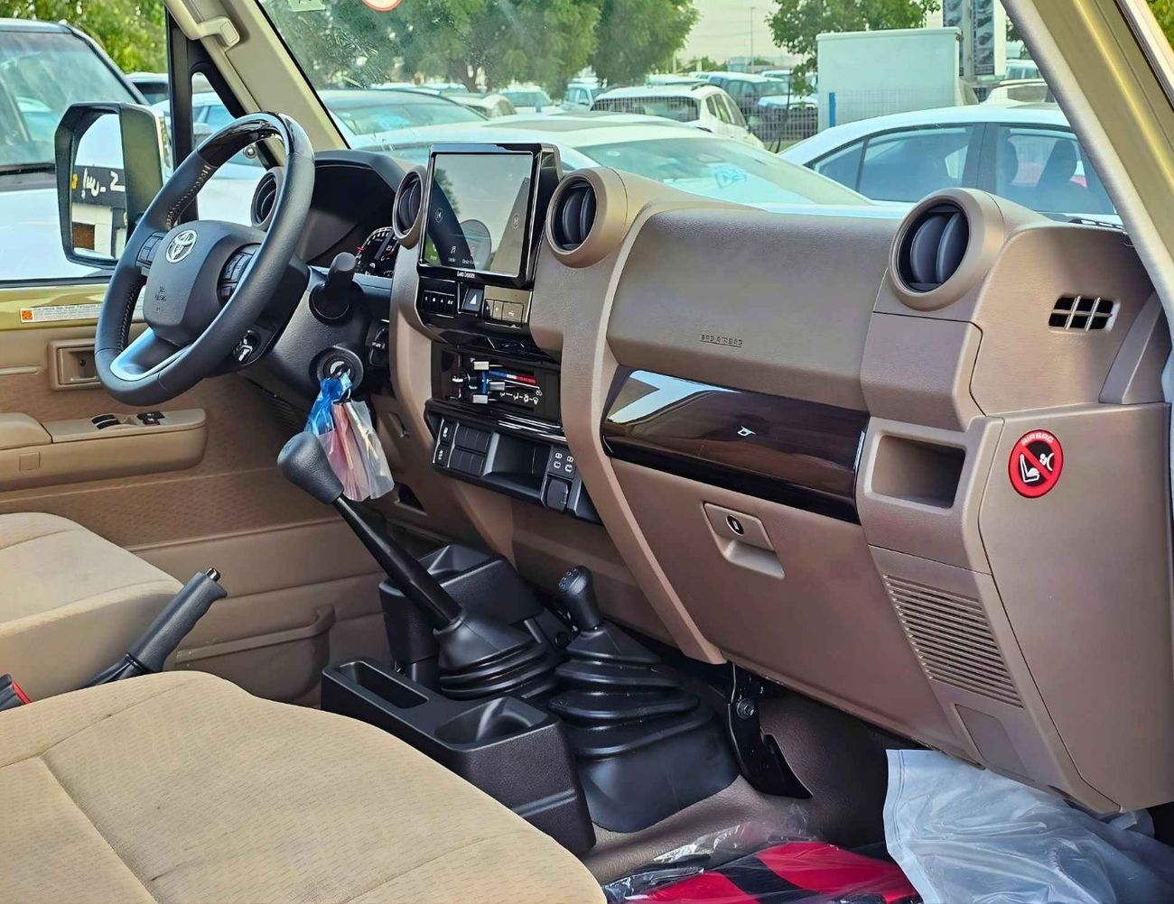 تويوتا لاند كروزر بيك آب SINGLE CABIN / 2.8L DIESEL M/T 4WD / CHROME BUMPERS / REAR CAMERA / (CODE#LCPSDCR)
