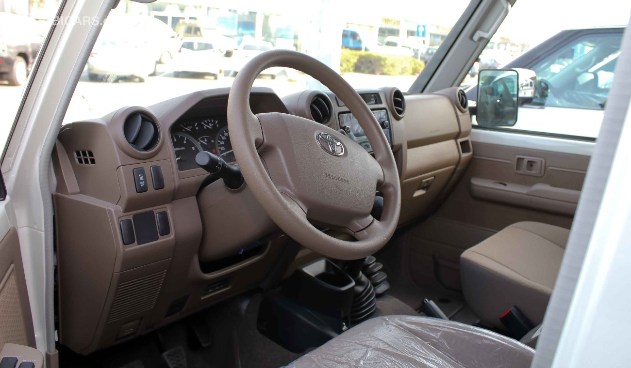 Toyota Land Cruiser LX V8 4WD