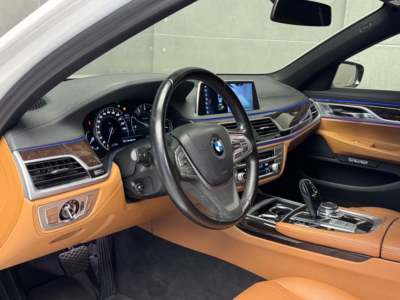 بي أم دبليو 730Li EXCLUSIVE