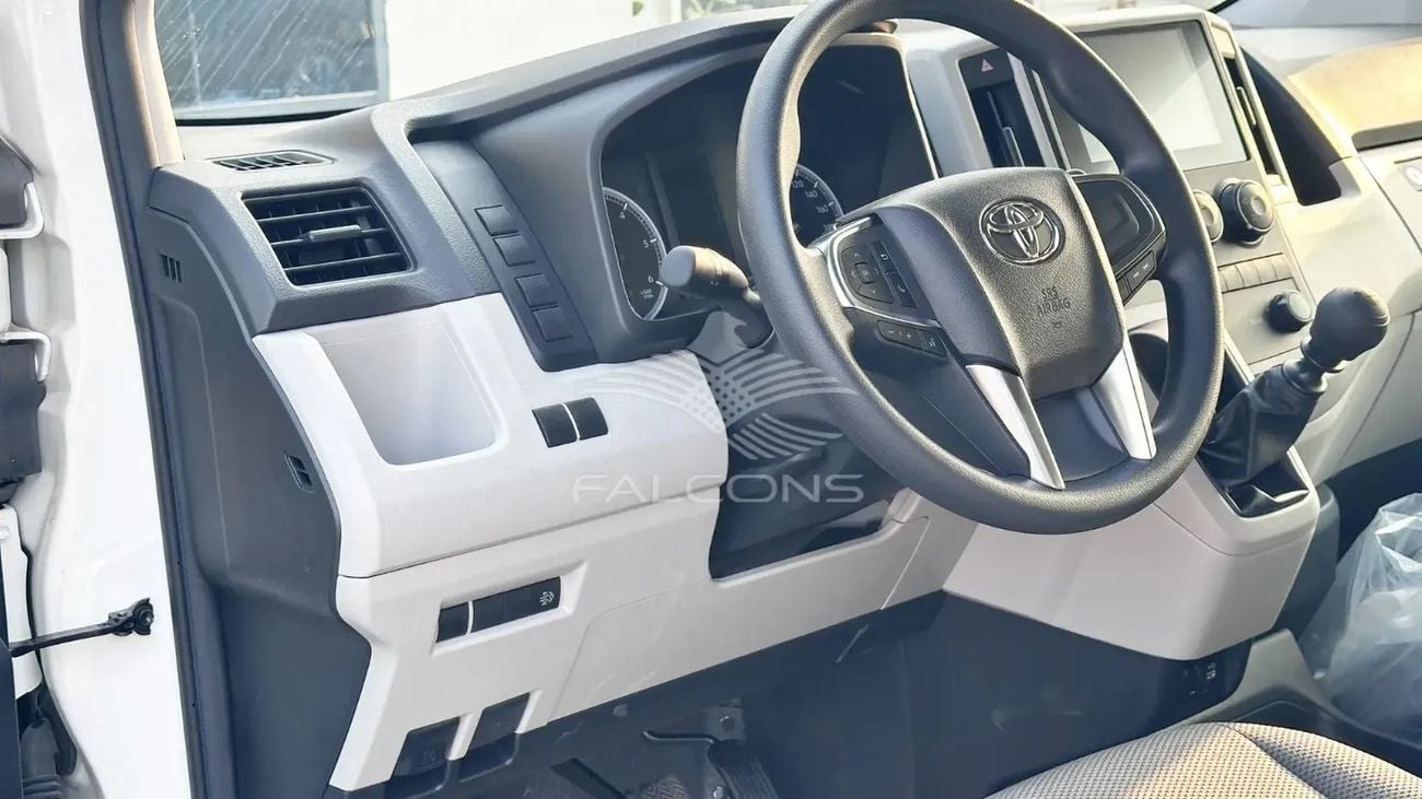 Toyota Hiace DX