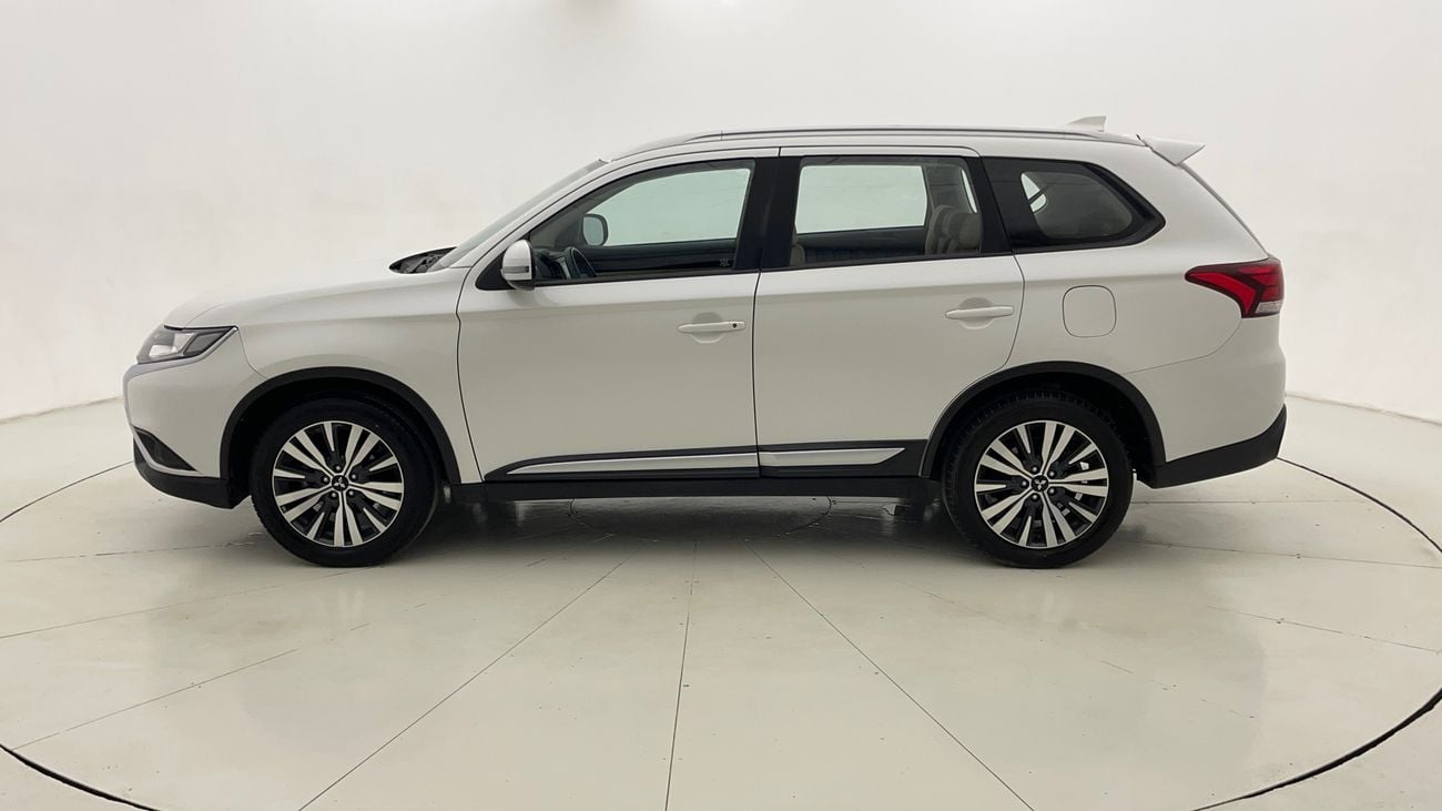 Mitsubishi Outlander 2.5L GLX Mid Line 2023 GLX MID LINE | AED 977/Month | 0 DP | 30 Day Return | Warranty | Service Hist
