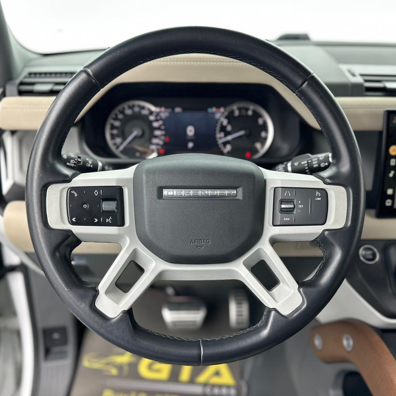 Land Rover Defender P400 90 SE 3.0L (5 Seater) 2023 Land Rover Defender 90 SE P400, 2028 Land Rover Warranty + Service C