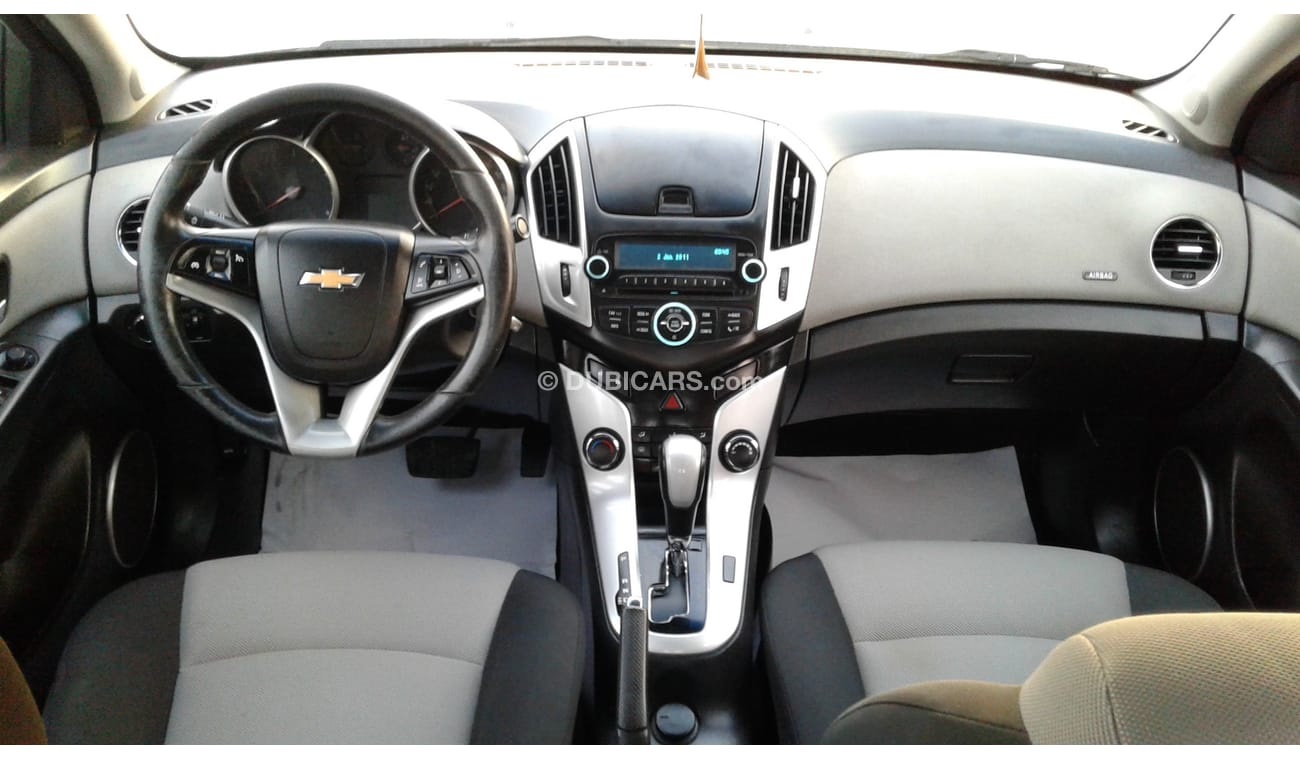 Chevrolet Cruze L S 2014 WHITE GCC PERFECT
