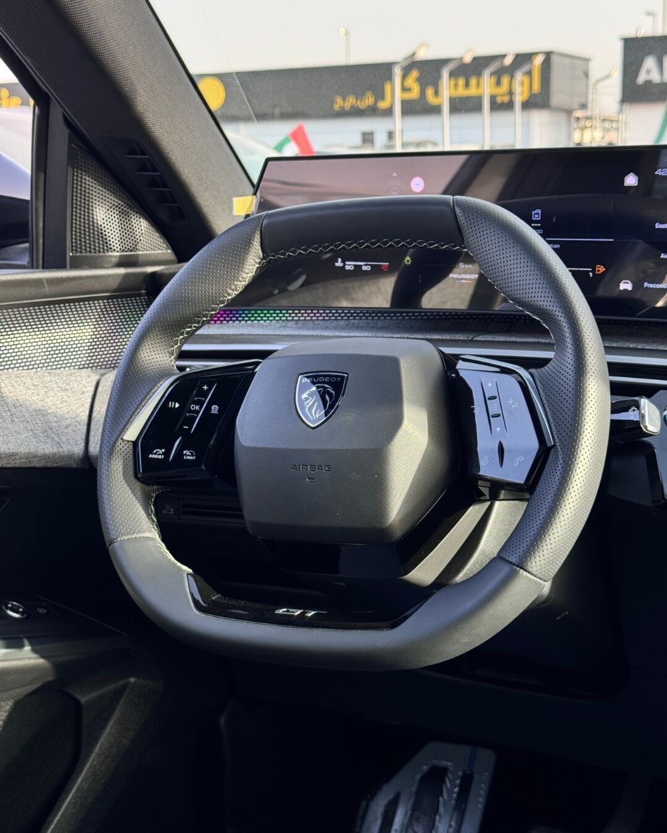 Peugeot 3008 NEW PEUGEOT 3008 GT - 1.6T - (2025 MODEL) GCC specs