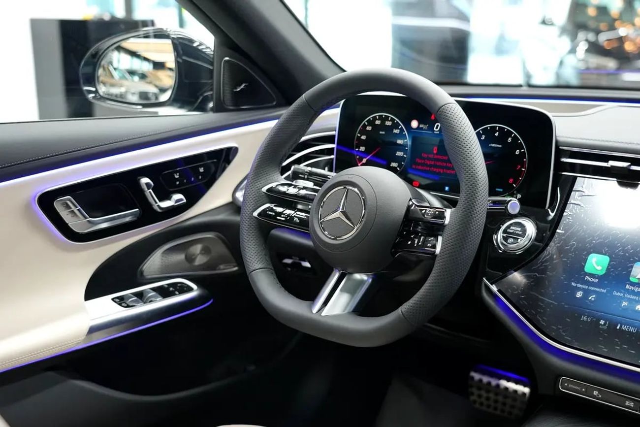 Mercedes-Benz E300 E 300 | GCC 0km | Agency Warranty | AMG Package