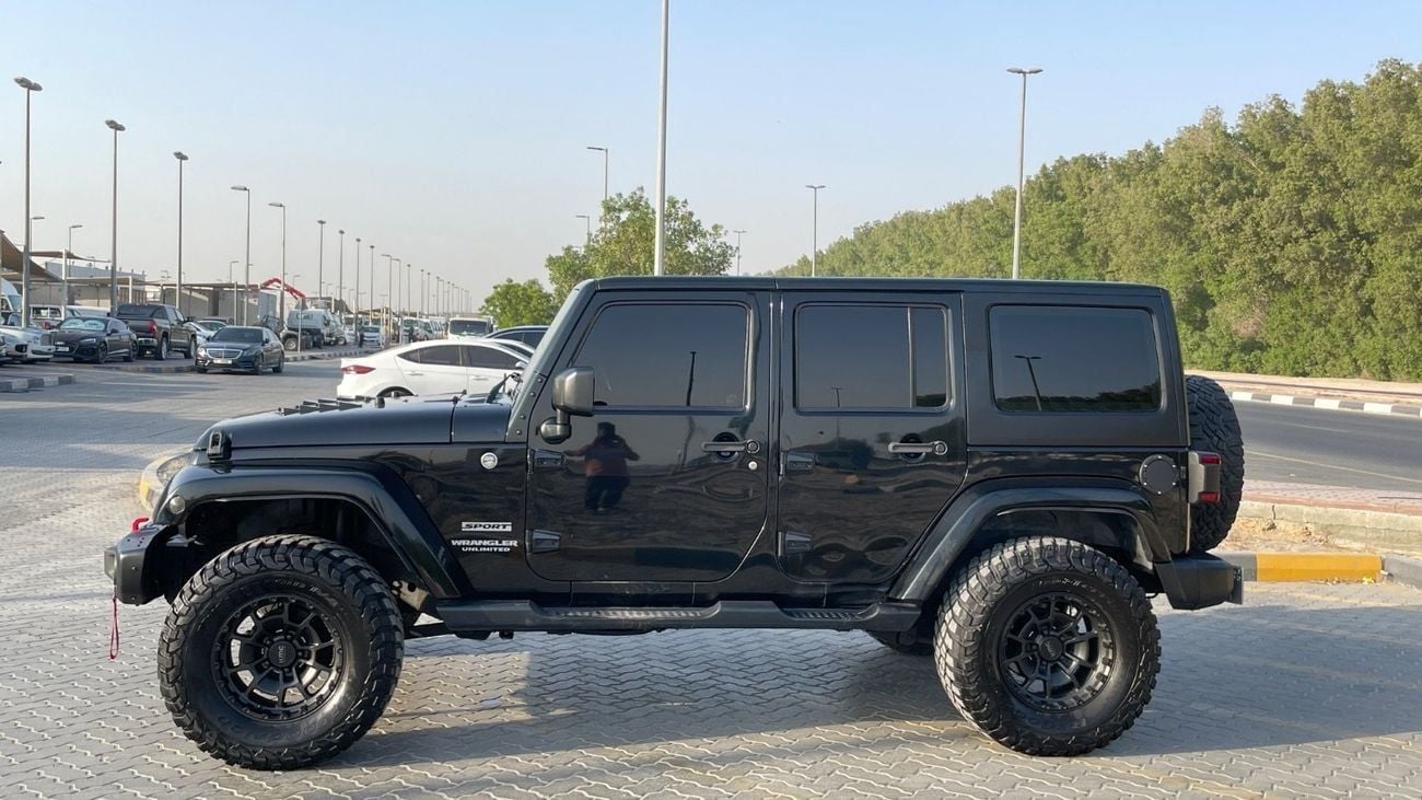 Jeep Wrangler Unlimited Big Bear 3.6L M/T