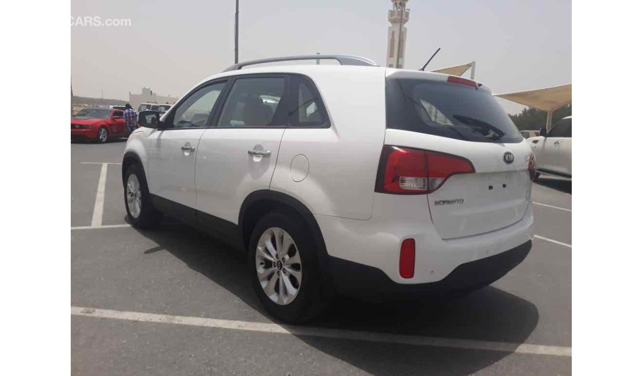 Kia Sorento بانوراما سياره نظيفه جدا بحاله ممتازه بدون حوادث