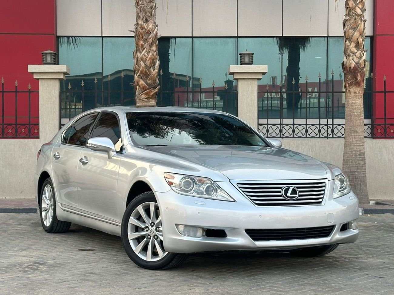 Lexus LS460