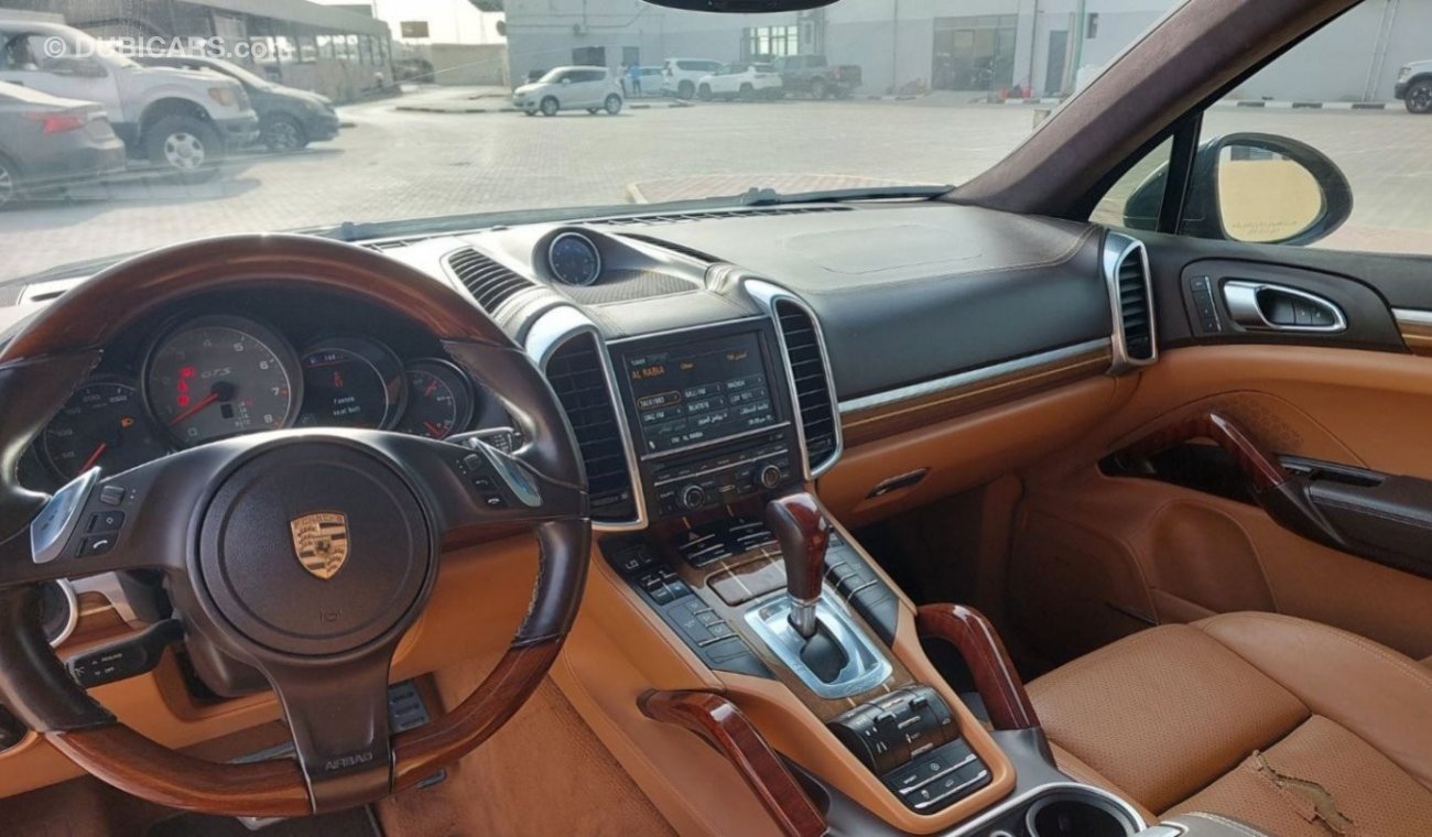 Porsche Cayenne GTS 2013 GCC 4.8 V8