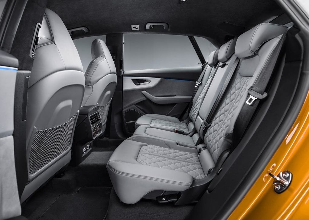 أودي Q8 interior - Rear Seats