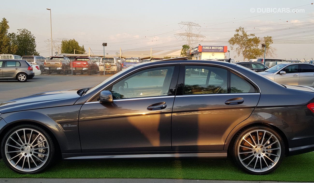Mercedes-Benz C 63 AMG 2010 - VERY CLEAN - NO ACCIDENTS . NOW ARRIVED FROM JAPAN  - 76215 KM ONLY