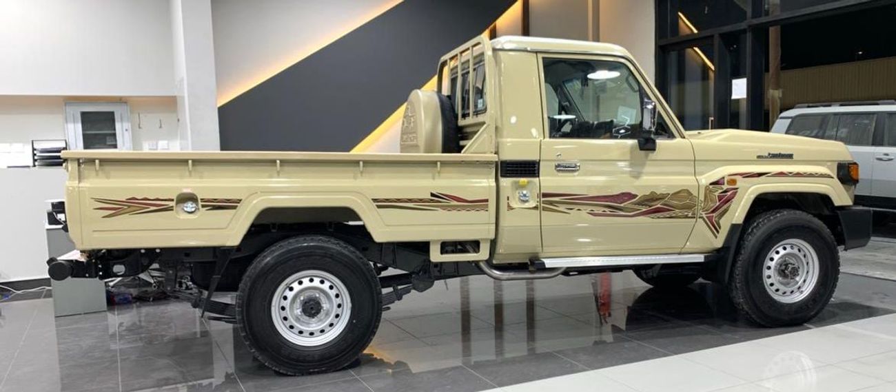 تويوتا لاند كروزر 70 TOYOTA LC79 SC 2.8L DIESEL AT BASIC 2025YM GCC