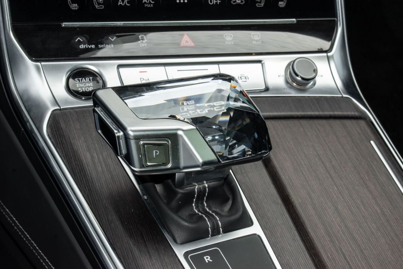 أودي A7 55 TFSI quattro S-Line 3.0L