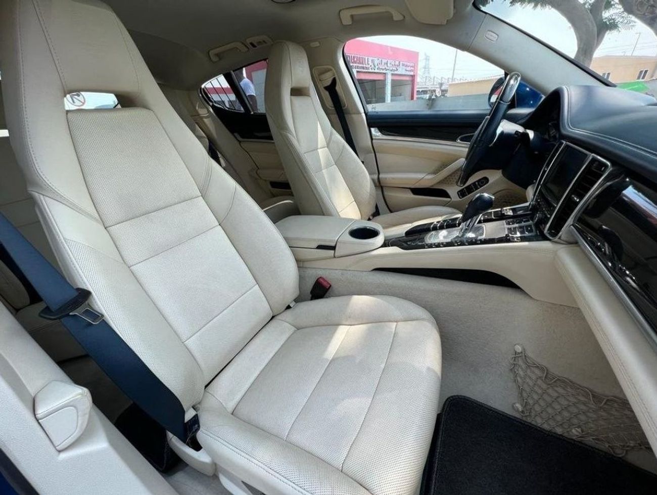 Porsche Panamera PORSCHE PANAMERA 4S 2012 GCC CARBON FIBER LOW MILEAGE WITH ONE YEAR WARRANTY